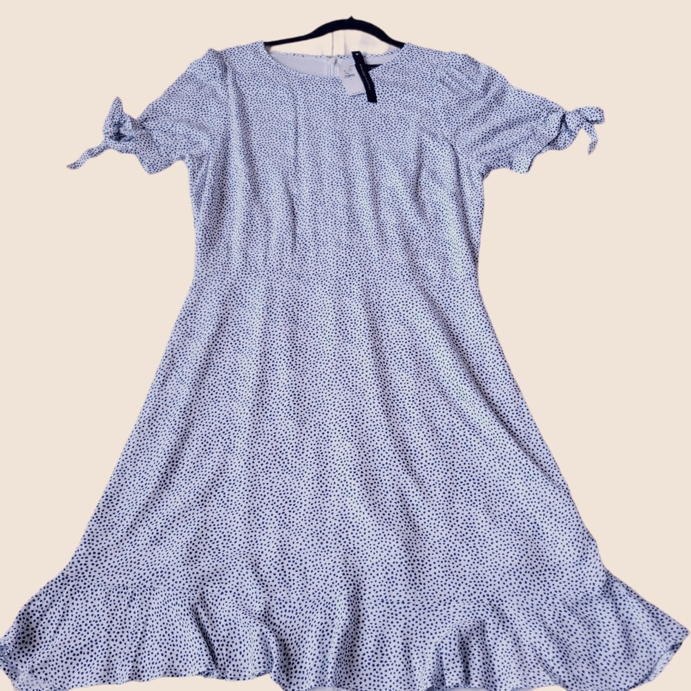 Banana Republic Size 8 Fit N Flare Mini Length